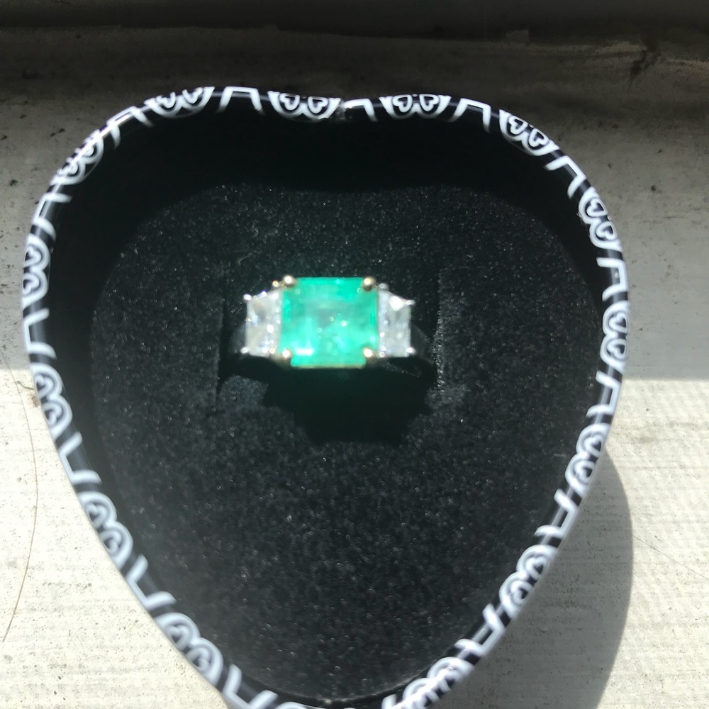 Columbian Emerald and Diamond Ring